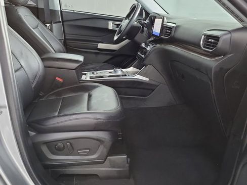 Used 2022 Ford Explorer Limited image 16