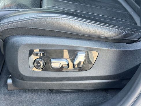 Used 2022 BMW X5 sDrive40i w/ M Sport Package image 14