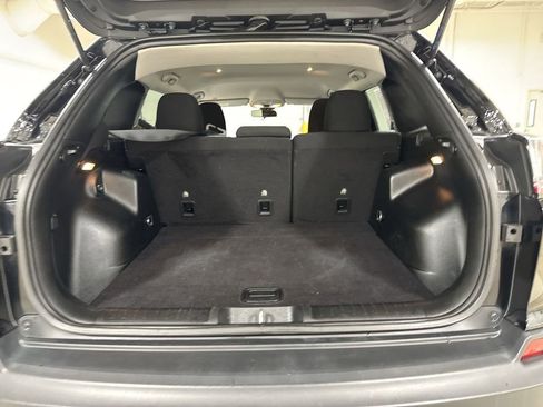 Used 2019 Jeep Cherokee Latitude w/ Popular Appearance Group image 23