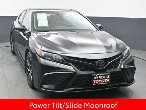 Used 2023 Toyota Camry SE w/ Cold Weather Package AWD/4WD image 10
