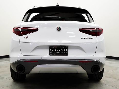 Used 2022 Alfa Romeo Stelvio Ti AWD/4WD image 10