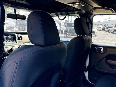 Used 2021 Jeep Wrangler Unlimited Sport image 27