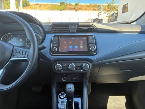 Used 2025 Nissan Versa SV image 17