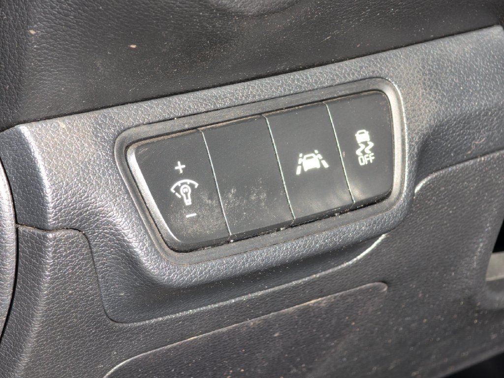 Used 2021 Kia Forte LXS FWD image 23