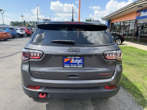 Used 2024 Jeep Compass Trailhawk AWD/4WD image 3