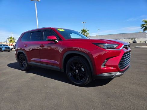 Certified 2025 Toyota Grand Highlander FWD image 2