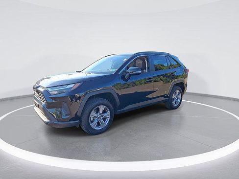 Certified 2025 Toyota RAV4 XLE w/ Convenience Package AWD/4WD image 6