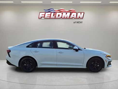 Used 2025 Kia K5 LXS FWD image 7