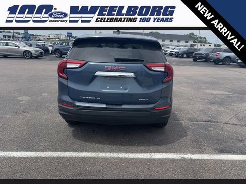 Used 2024 GMC Terrain SLE AWD/4WD image 5