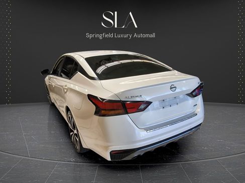Used 2021 Nissan Altima 2.5 SR w/ SR Premium Package AWD/4WD image 5