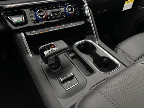 New 2026 GMC Sierra 1500 Denali AWD/4WD image 32