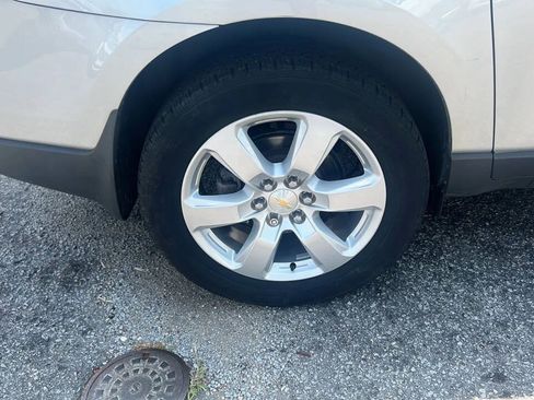 Used 2017 Chevrolet Traverse LT w/ Style and Technology Package AWD/4WD image 28