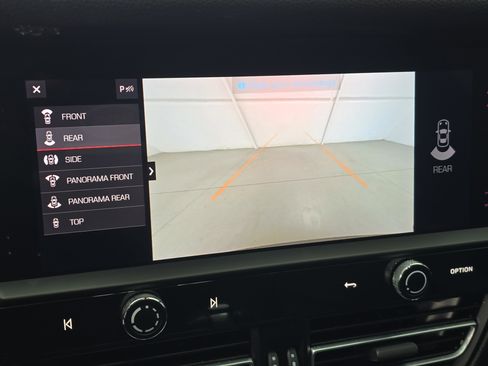 Used 2023 Porsche Macan Turbo image 22