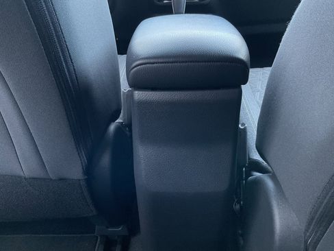 Used 2025 Nissan Kicks SV image 19