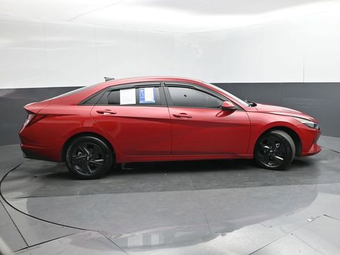 Used 2023 Hyundai Elantra SEL w/ Cargo Package image 6