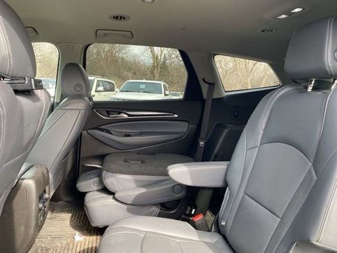 Used 2018 Buick Enclave Premium image 7