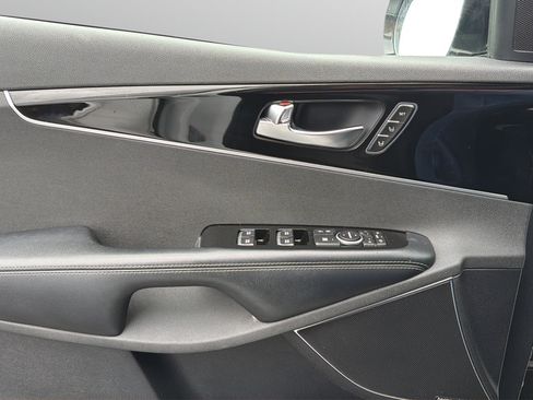 Used 2019 Kia Sorento SX w/ SX Touring Package AWD/4WD image 24
