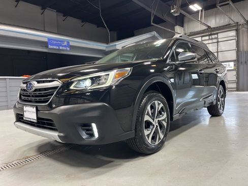 Used 2022 Subaru Outback Touring image 4