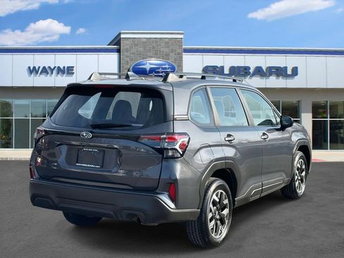 Used 2025 Subaru Forester AWD/4WD image 4