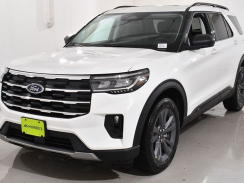 New 2026 Ford Explorer Active w/ Active Comfort Package AWD/4WD image 2