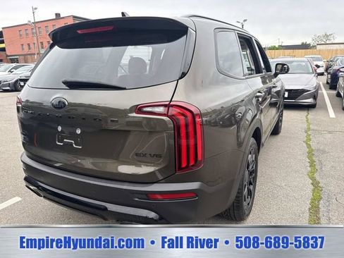 Used 2021 Kia Telluride EX w/ EX Premium Package AWD/4WD image 9