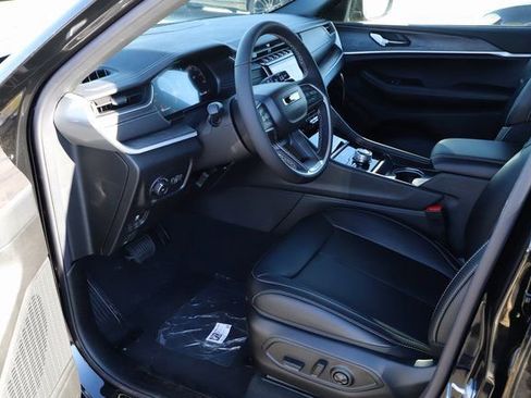 New 2025 Jeep Grand Cherokee Limited AWD/4WD image 10