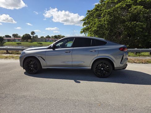 Used 2025 BMW X6 xDrive40i w/ Executive Package image 7