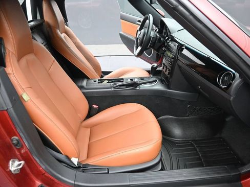 Used 2008 MAZDA MX-5 Miata Grand Touring RWD image 6