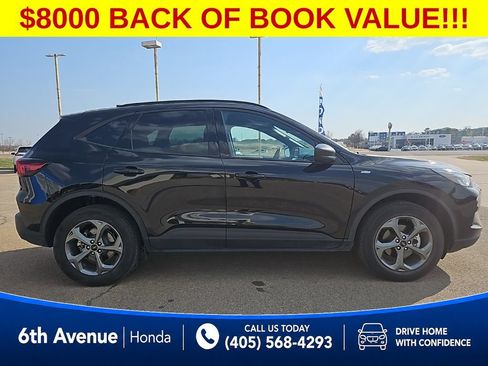 Used 2025 Ford Escape ST-Line AWD/4WD image 4