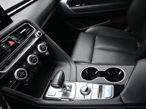 Used 2023 Genesis G70 2.0T image 20