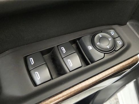 Used 2020 Chevrolet Silverado 1500 LT Trail Boss image 30