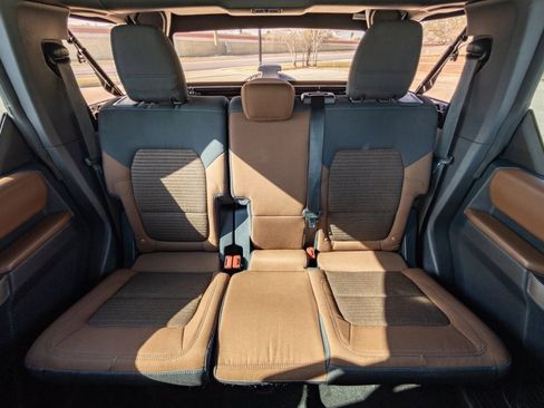 Used 2023 Ford Bronco Outer Banks image 15