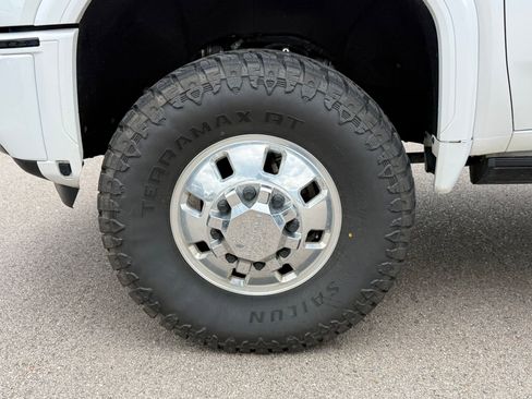 Used 2024 GMC Sierra 3500 Denali Ultimate image 12