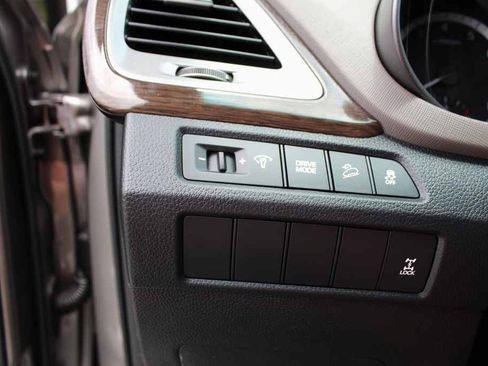 Used 2018 Hyundai Santa Fe Sport AWD/4WD image 13