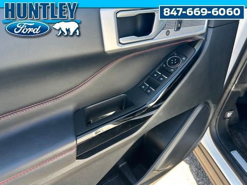 Used 2023 Ford Explorer ST-Line w/ Class IV Trailer Tow Package AWD/4WD image 19