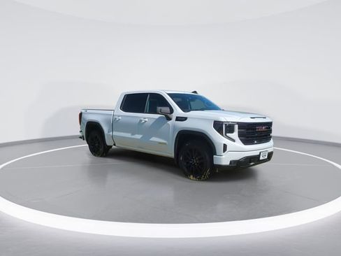 Used 2022 GMC Sierra 1500 Elevation w/ X31 Off-Road Package AWD/4WD image 2