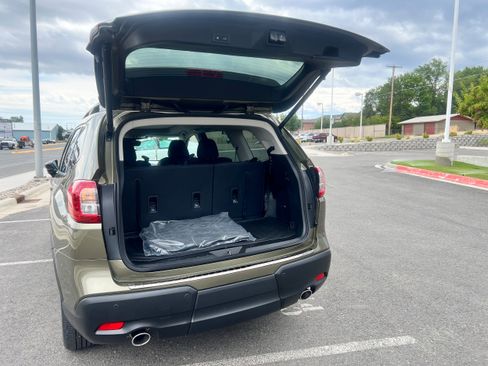 New 2025 Subaru Ascent Bronze Edition w/ Popular Package #2 image 4