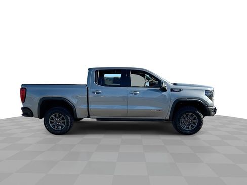 Used 2025 GMC Sierra 1500 AT4X image 9