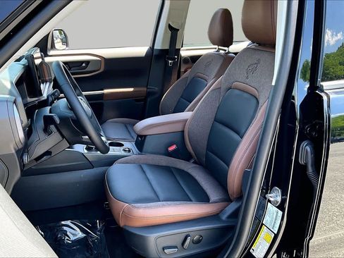 Used 2025 Ford Bronco Sport Outer Banks w/ Outer Banks Tech Package+ AWD/4WD image 8