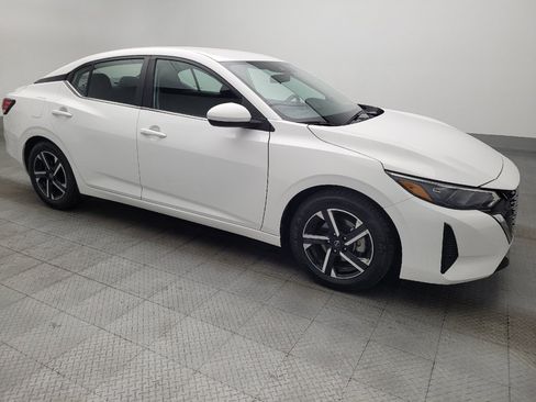 Used 2024 Nissan Sentra SV FWD image 11