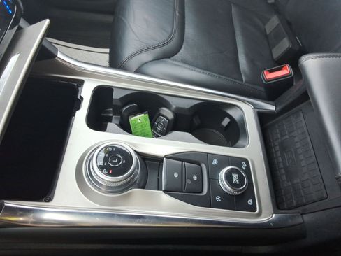 Used 2022 Ford Explorer Platinum w/ Equipment Group 601A image 19