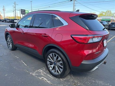 Used 2022 Ford Escape Titanium w/ Class II Trailer Tow Package image 4