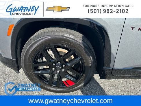 Used 2023 Chevrolet Traverse Premier w/ Redline Edition FWD image 9