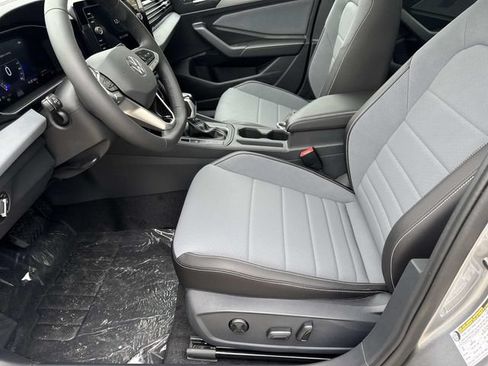 New 2026 Volkswagen Jetta SE FWD image 14
