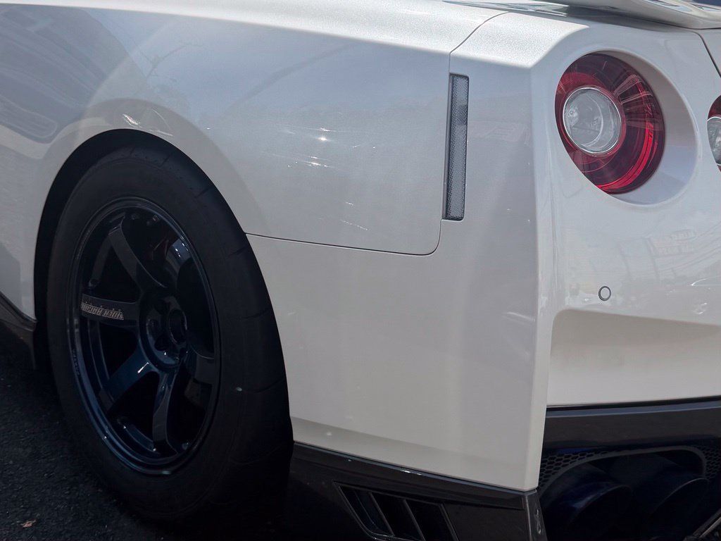 Used 2019 Nissan GT-R Premium w/ Premium Interior Package AWD/4WD image 13