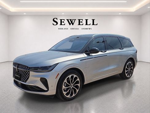 Certified 2024 Lincoln Nautilus Reserve w/ Equipment Group 202A AWD/4WD image 1