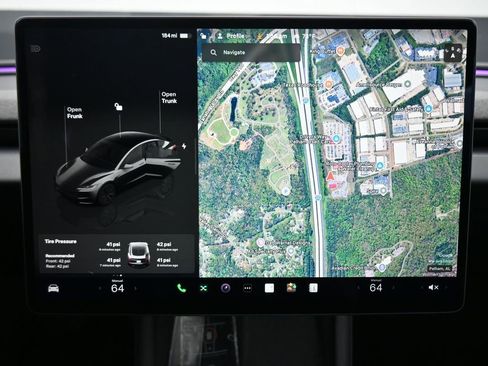 Used 2024 Tesla Model 3 Standard Range image 12