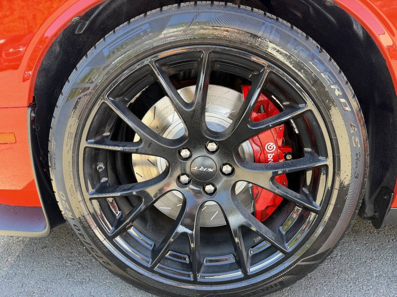 Used 2016 Dodge Challenger SRT Hellcat RWD image 10