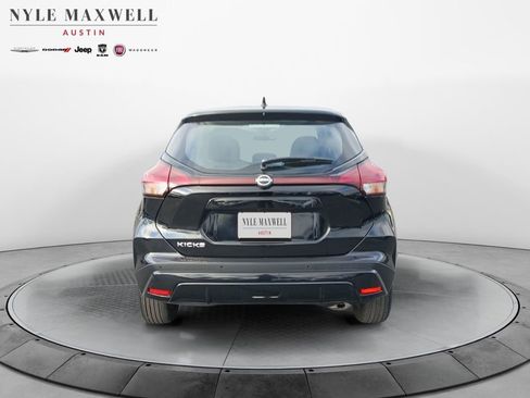 Used 2024 Nissan Kicks S FWD image 15
