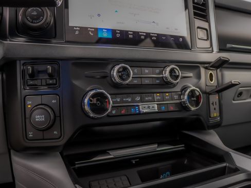 Certified 2024 Ford F350 Limited w/ FX4 Off-Road Package image 26